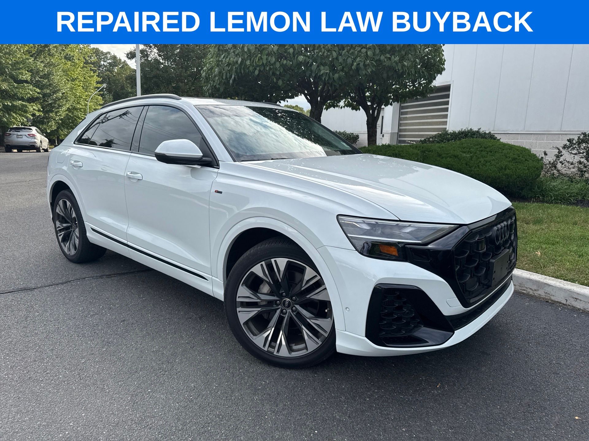 2025 Audi Q8 55 Premium Plus