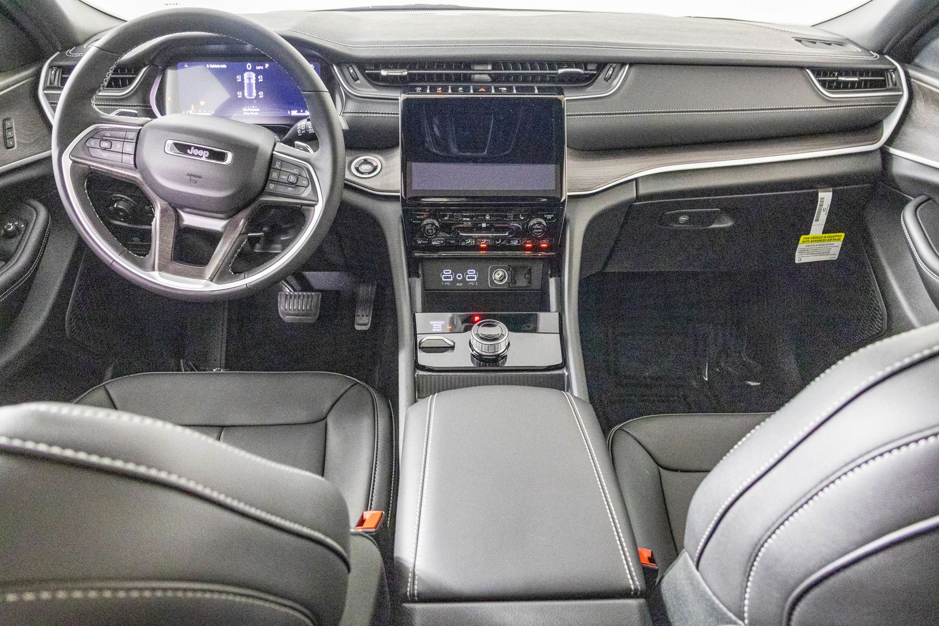 2025 JEEP GRAND CHEROKEE - Image 4