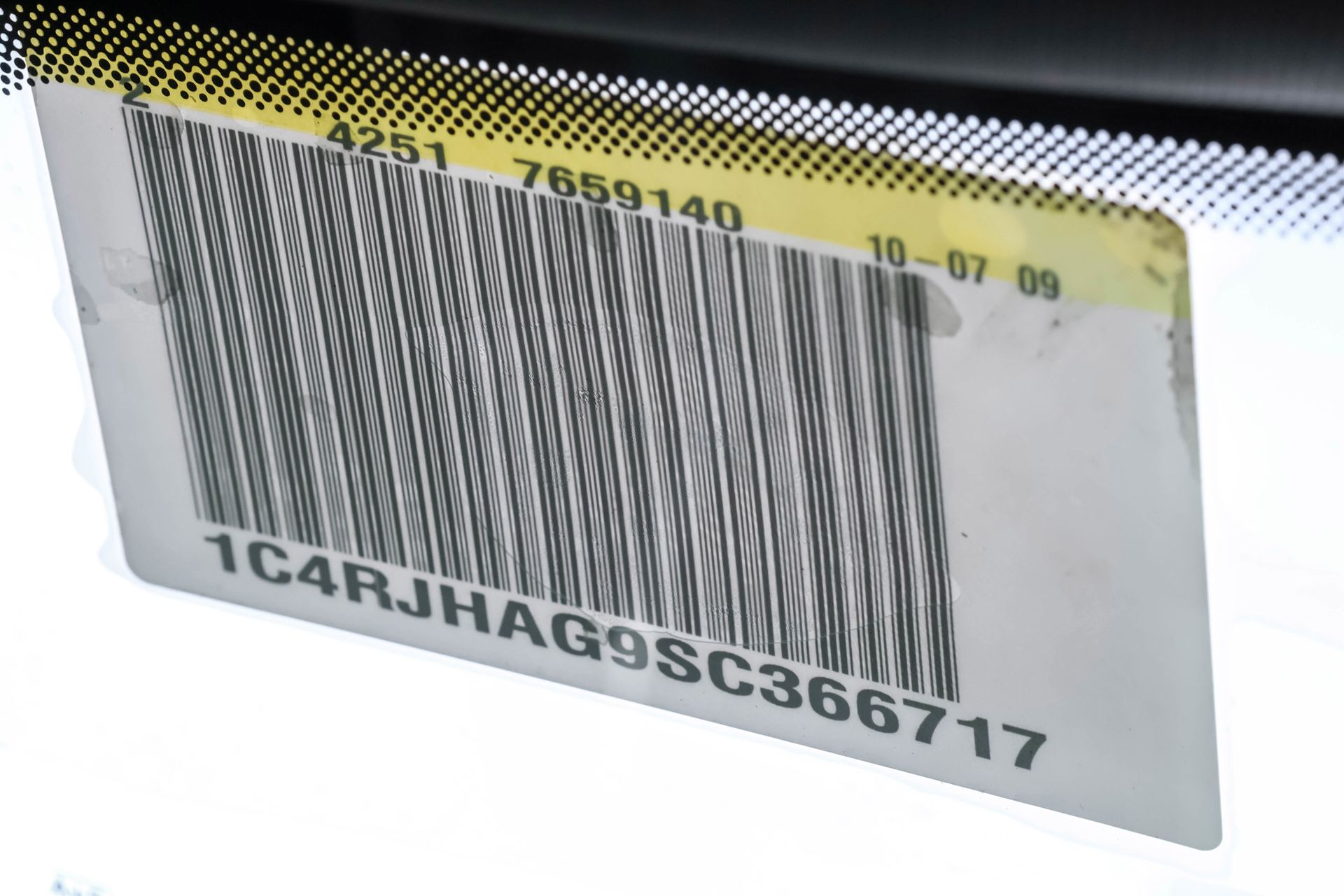 2025 JEEP GRAND CHEROKEE - Image 30