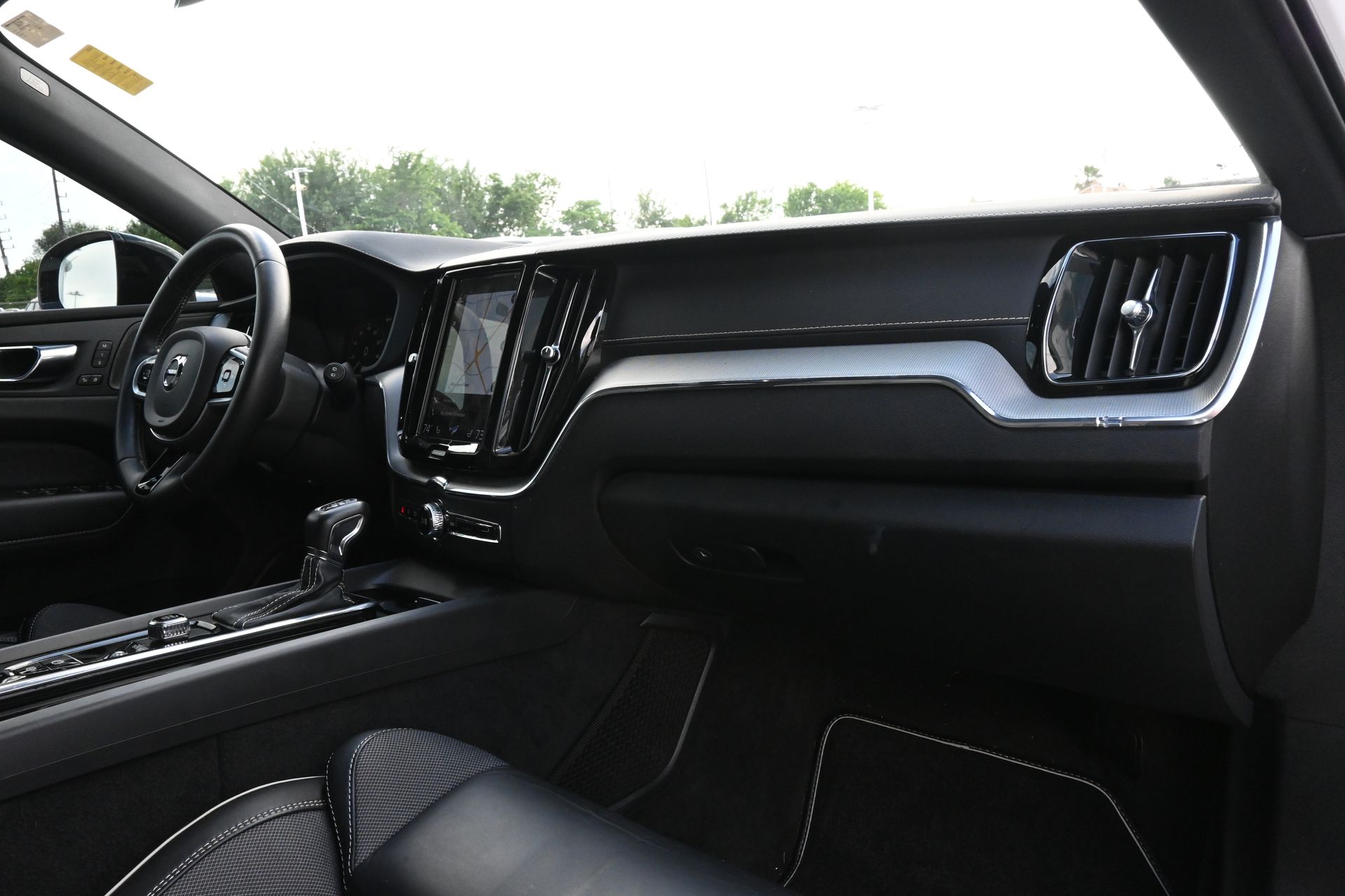 2021 Volvo XC60 T5 R-Design White at Ultimate Motorsports