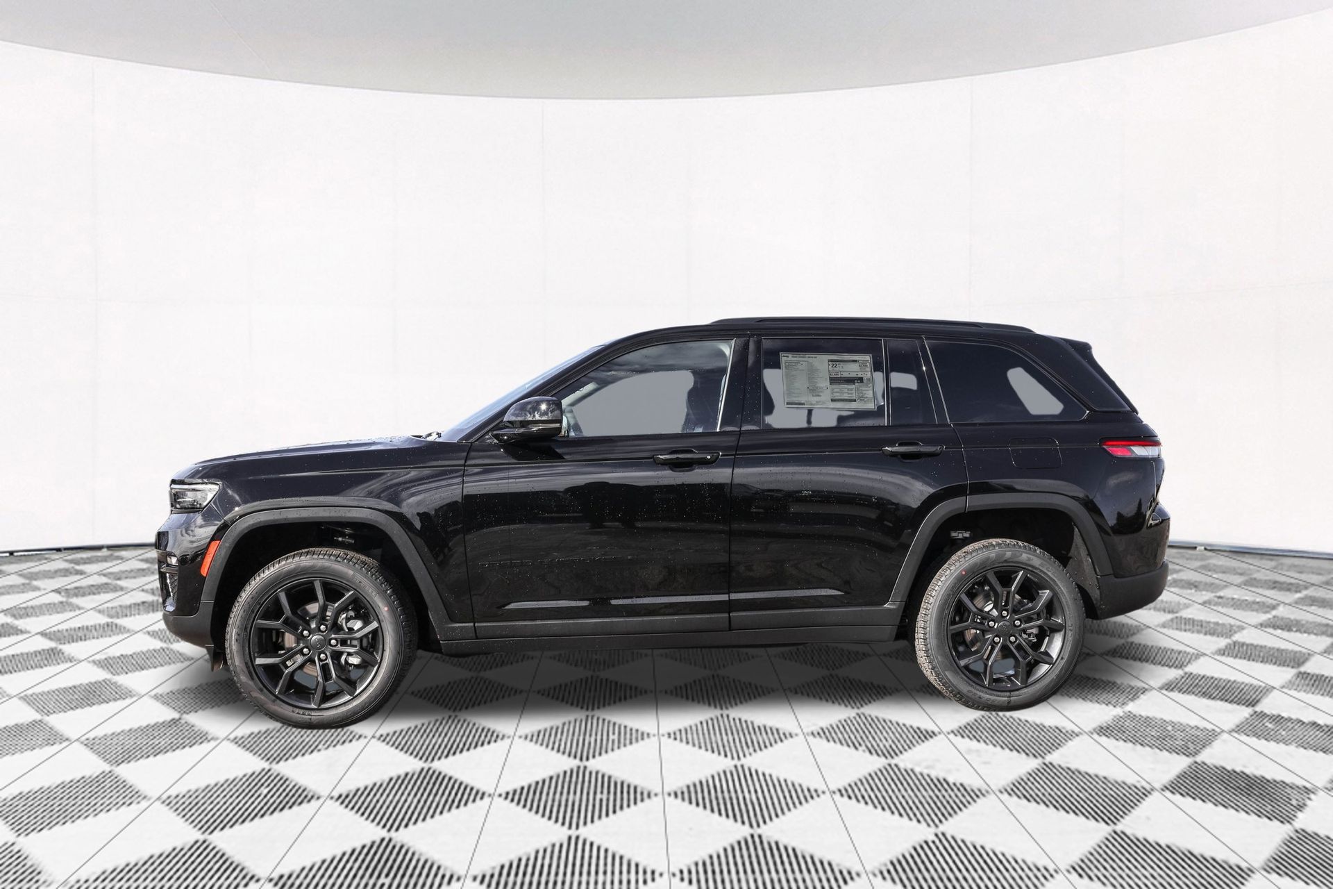 2025 JEEP GRAND CHEROKEE - Image 9