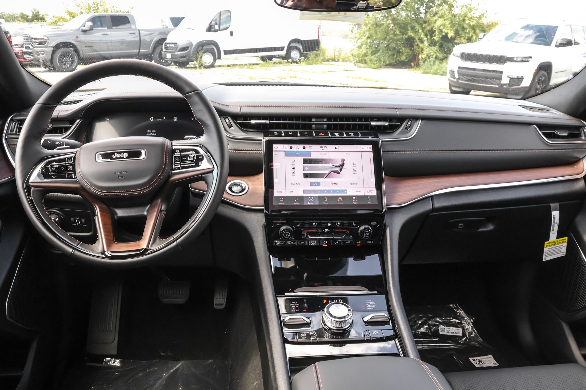 2025 JEEP GRAND CHEROKEE - Image 15