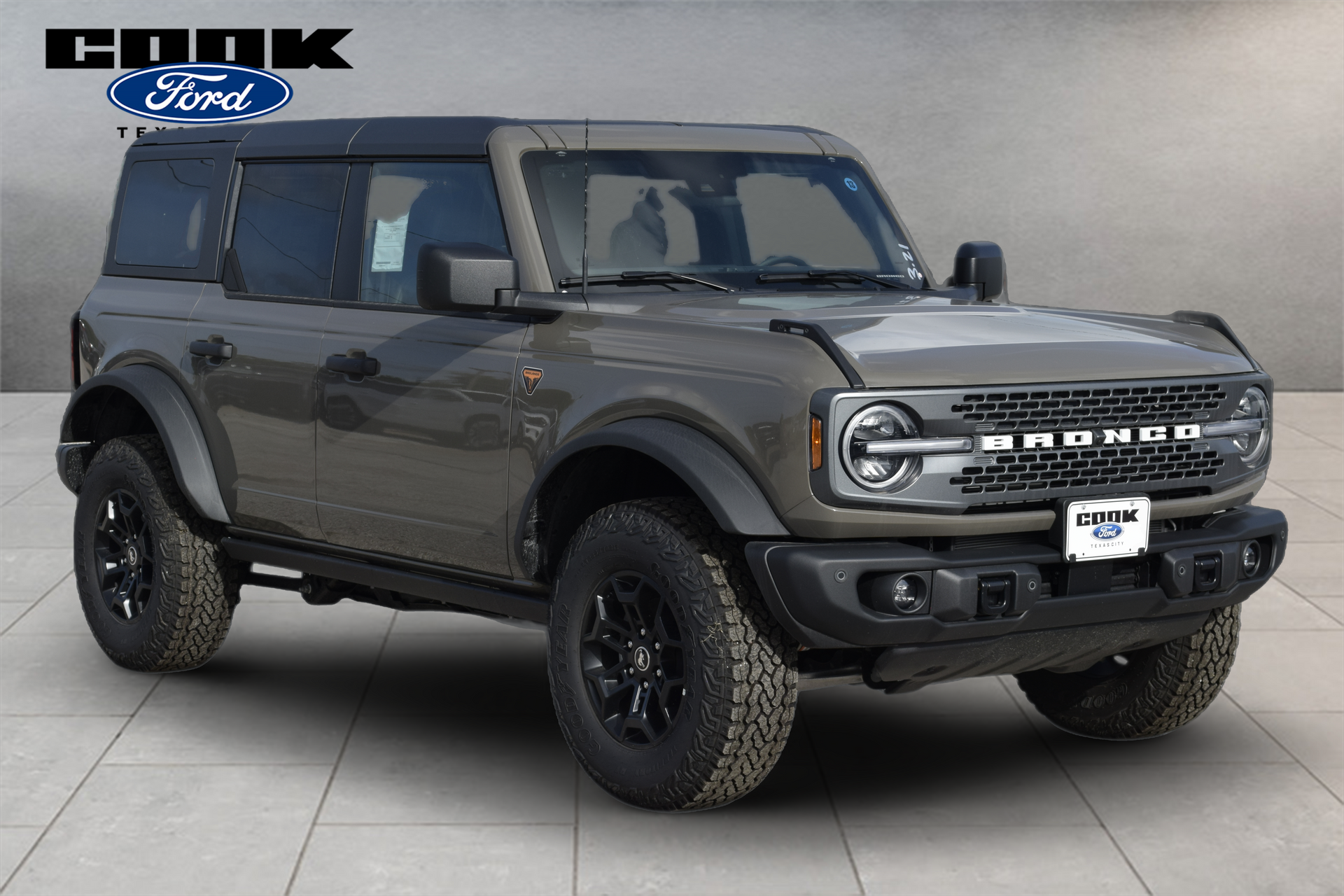 2026 Ford Bronco Badlands Gray at Big Star Chrysler Jeep Dodge Ram 