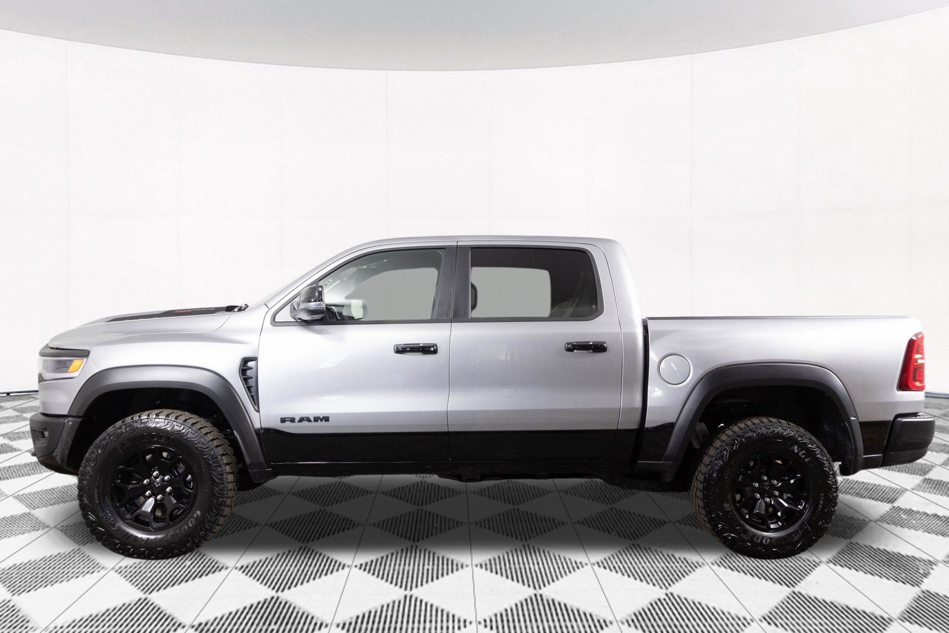 2026 RAM 1500 - Image 12