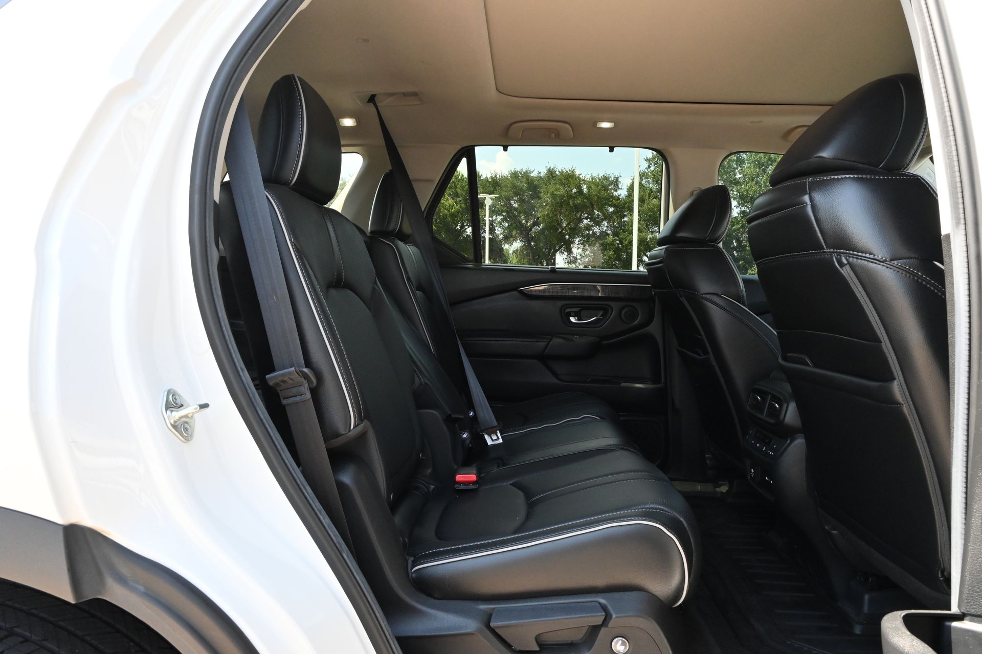 2024 Honda Pilot Elite  at Community Honda
