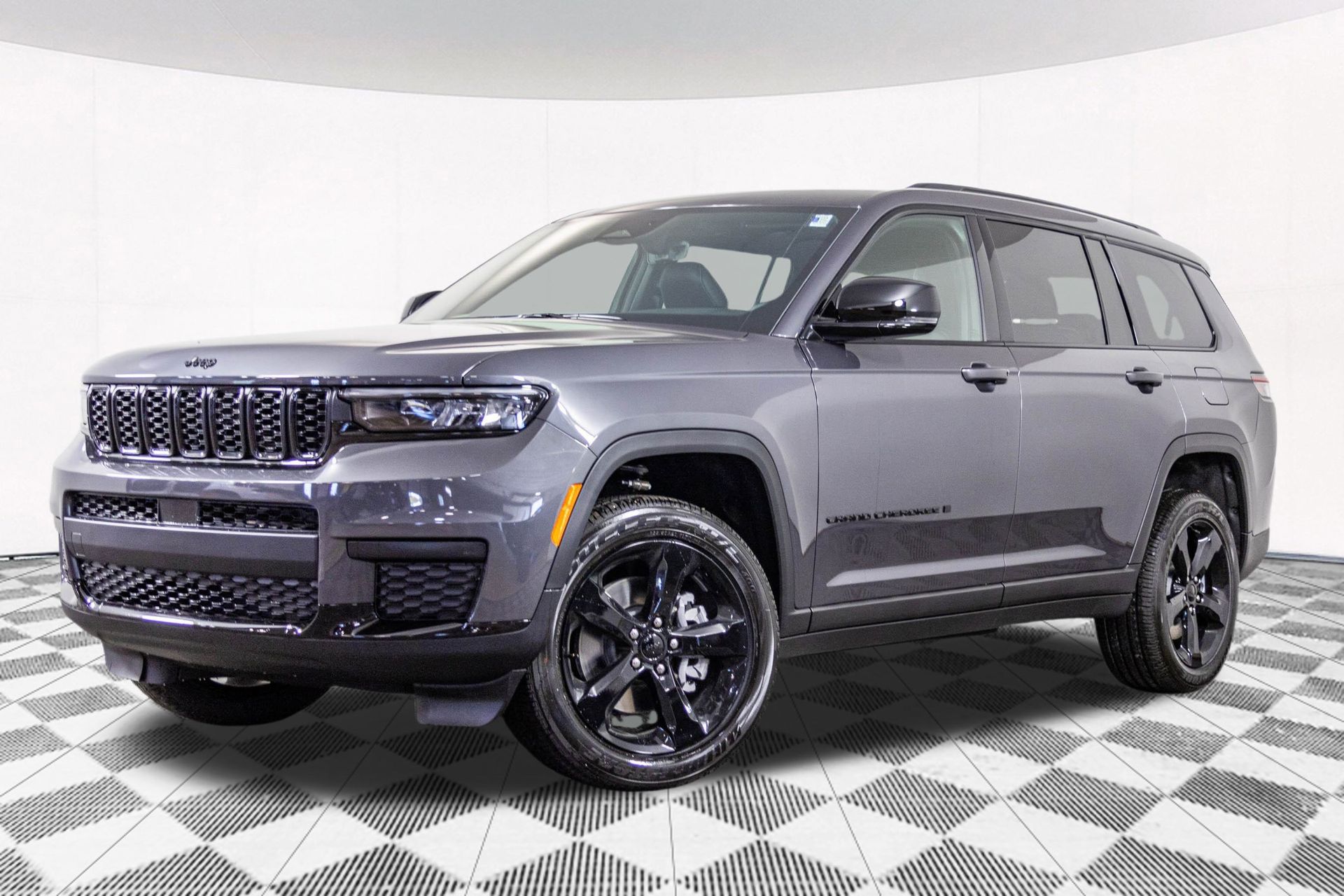 2025 JEEP GRAND CHEROKEE L - Image 2