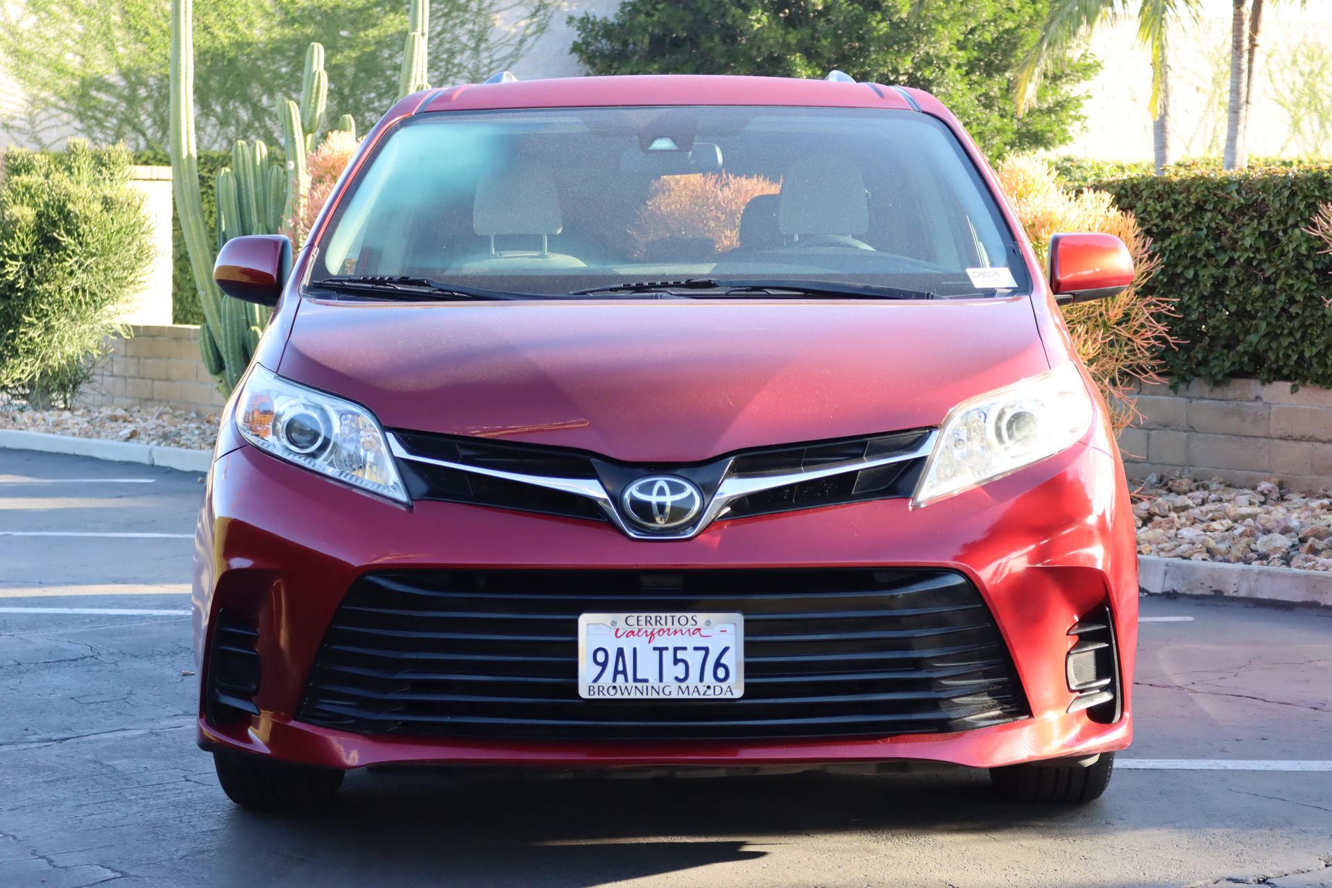2018 Toyota Sienna LE photo