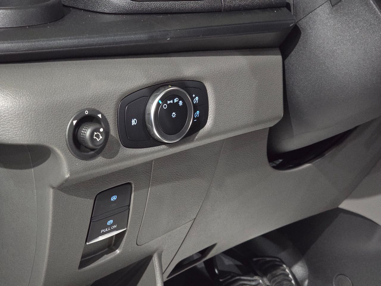 2025 Ford Transit Van Base - Photo 13