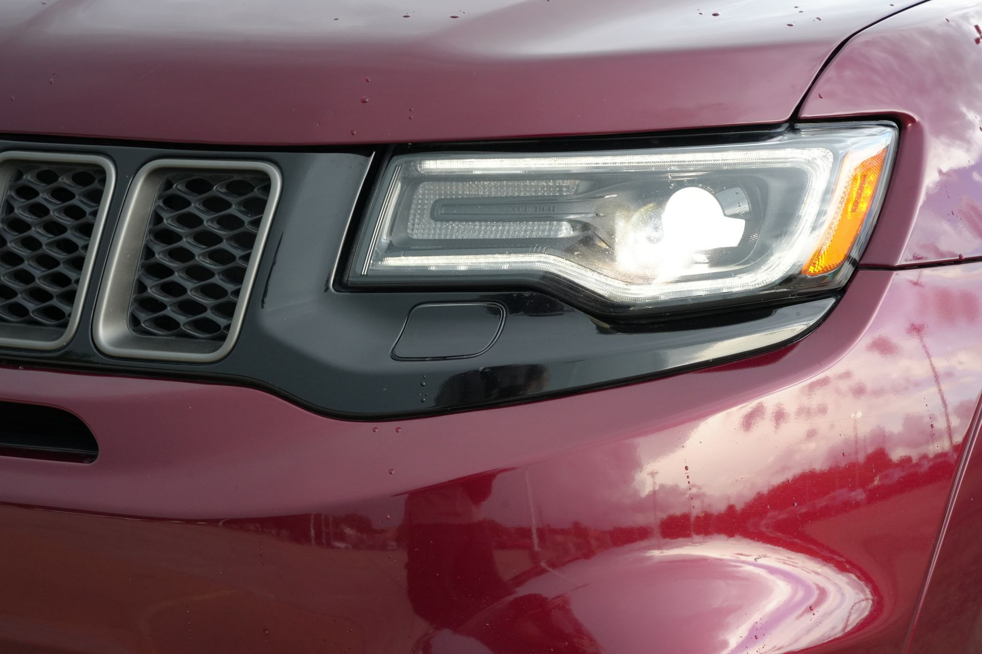 2019 Jeep Grand Cherokee Trackhawk Red at Autostrade