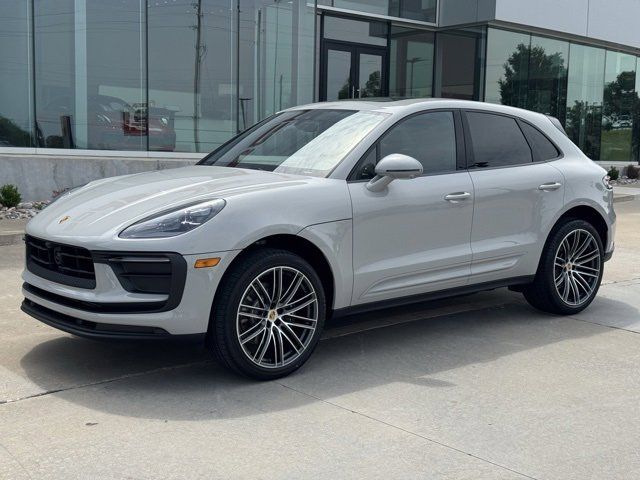 2025 Porsche Macan AWD