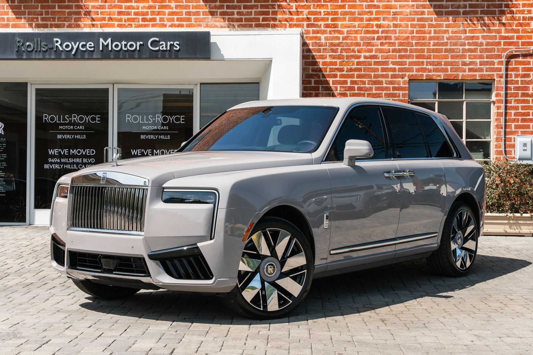 Tempest Gray 2025 Rolls-Royce Cullinan SUV / Crossover All-Wheel Drive 8-Speed Automatic