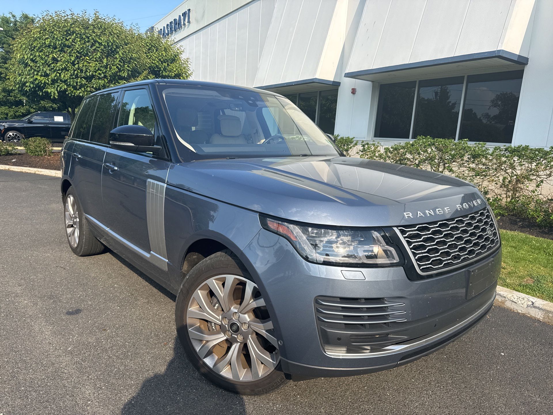 2019 Land Rover Range Rover V8 Supercharged 4WD SUV / Crossover All-Wheel Drive 8-Speed Automatic