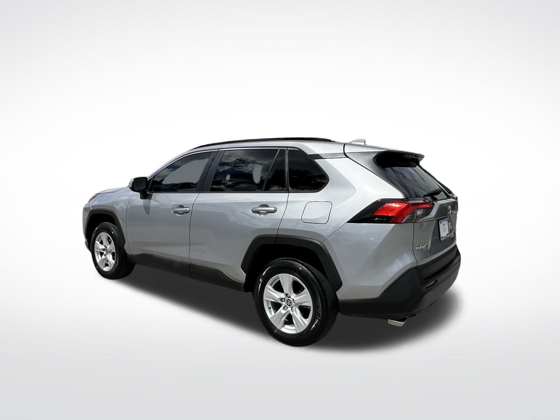 2021 Toyota RAV4 XLE 27