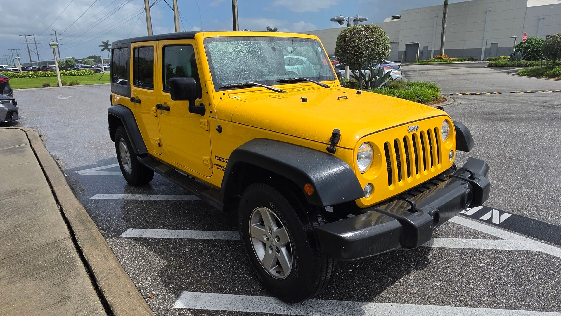 Used 2015 Baja Yellow Clearcoat Jeep Unlimited Sport image 3