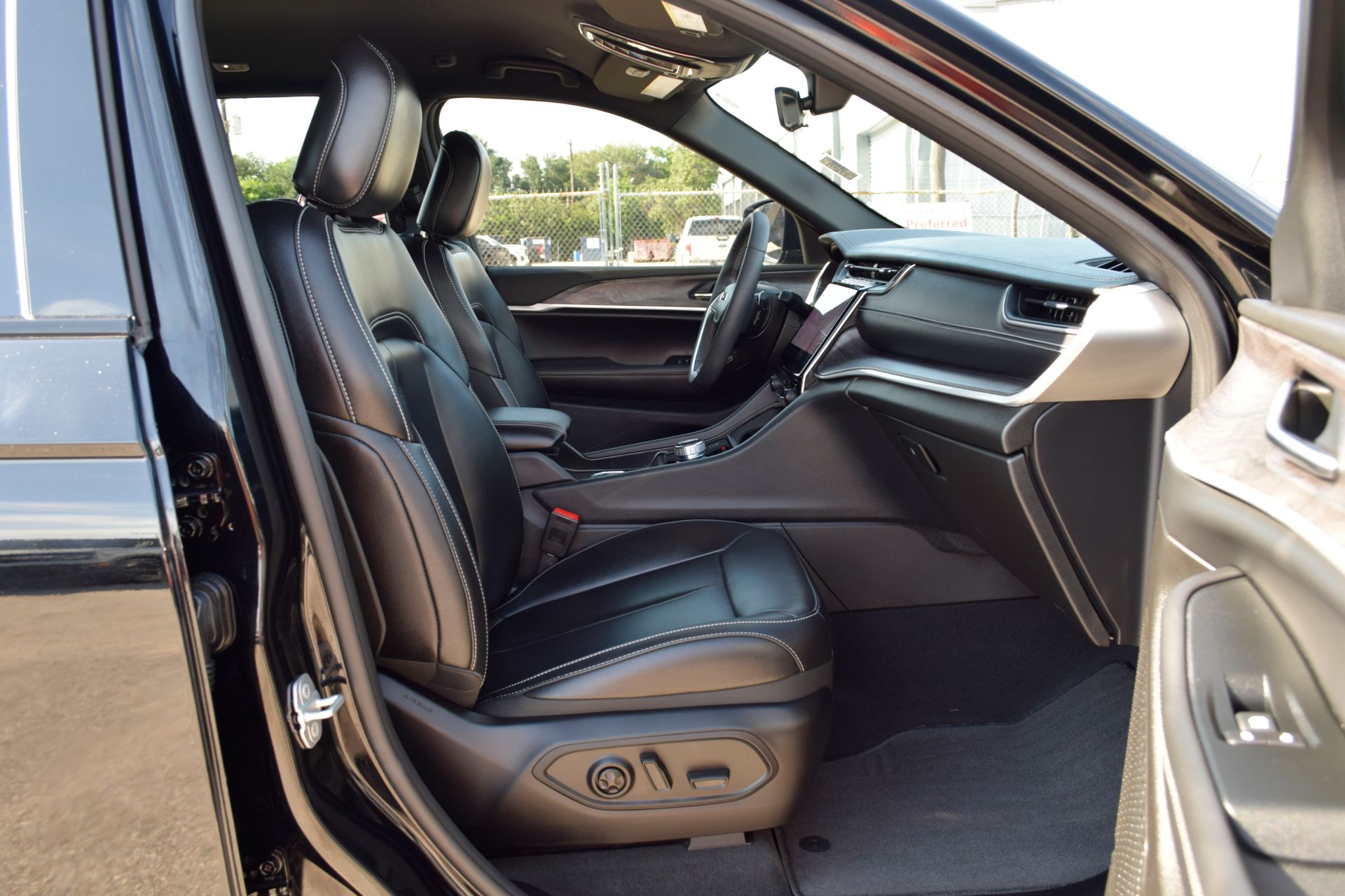 2025 Jeep Grand Cherokee Limited Black at Bayway Cadillac Southwest