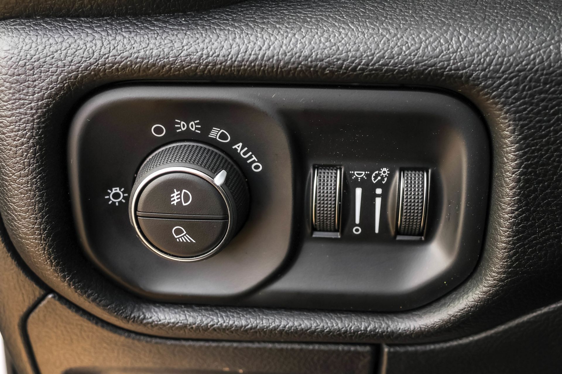 2026 RAM 1500 - Image 29