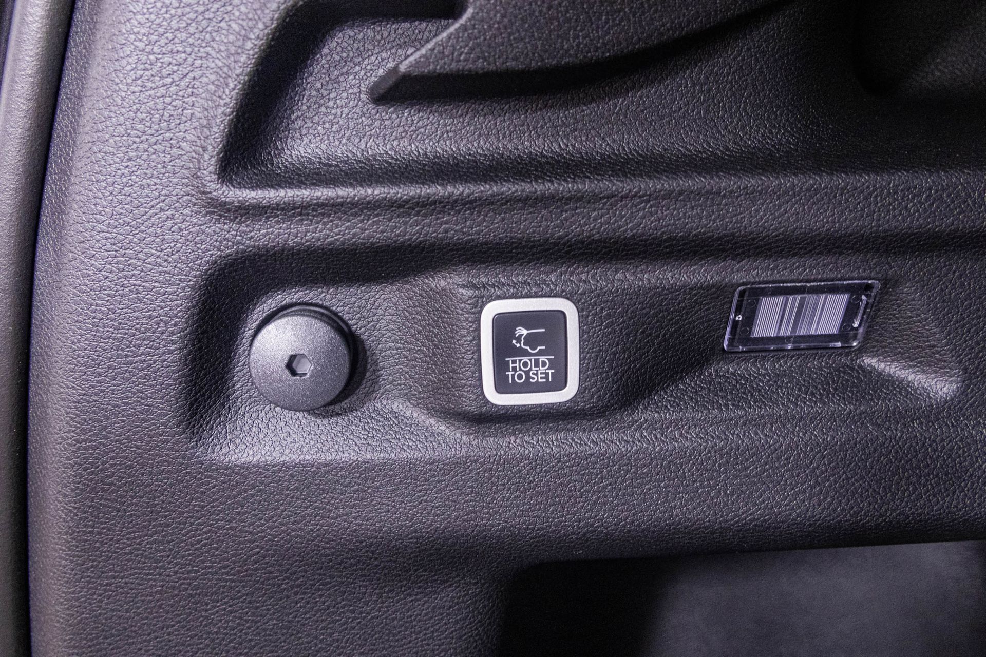 2025 JEEP GRAND CHEROKEE L - Image 38