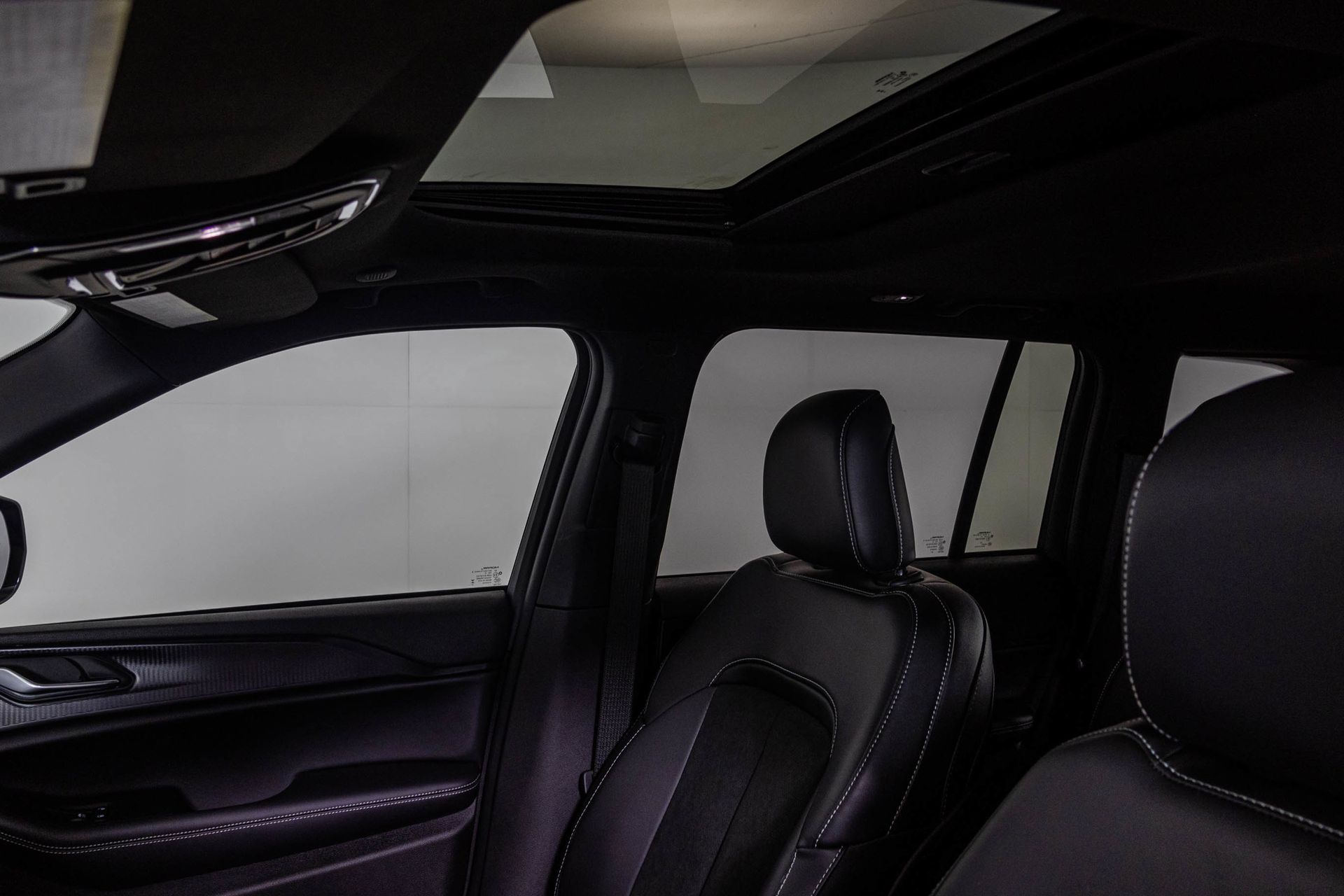 2025 JEEP GRAND CHEROKEE - Image 25