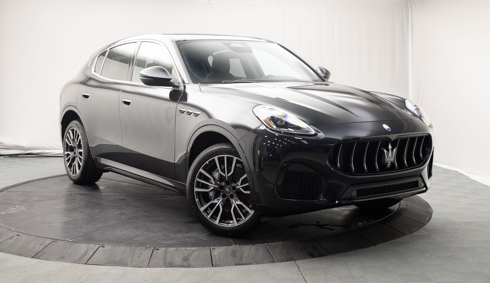 2025 Maserati Grecale Base