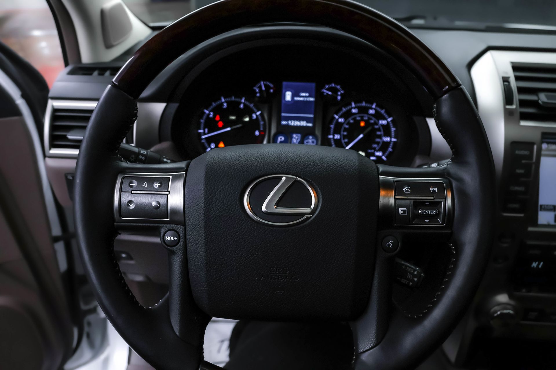 2018 LEXUS GX - Image 18