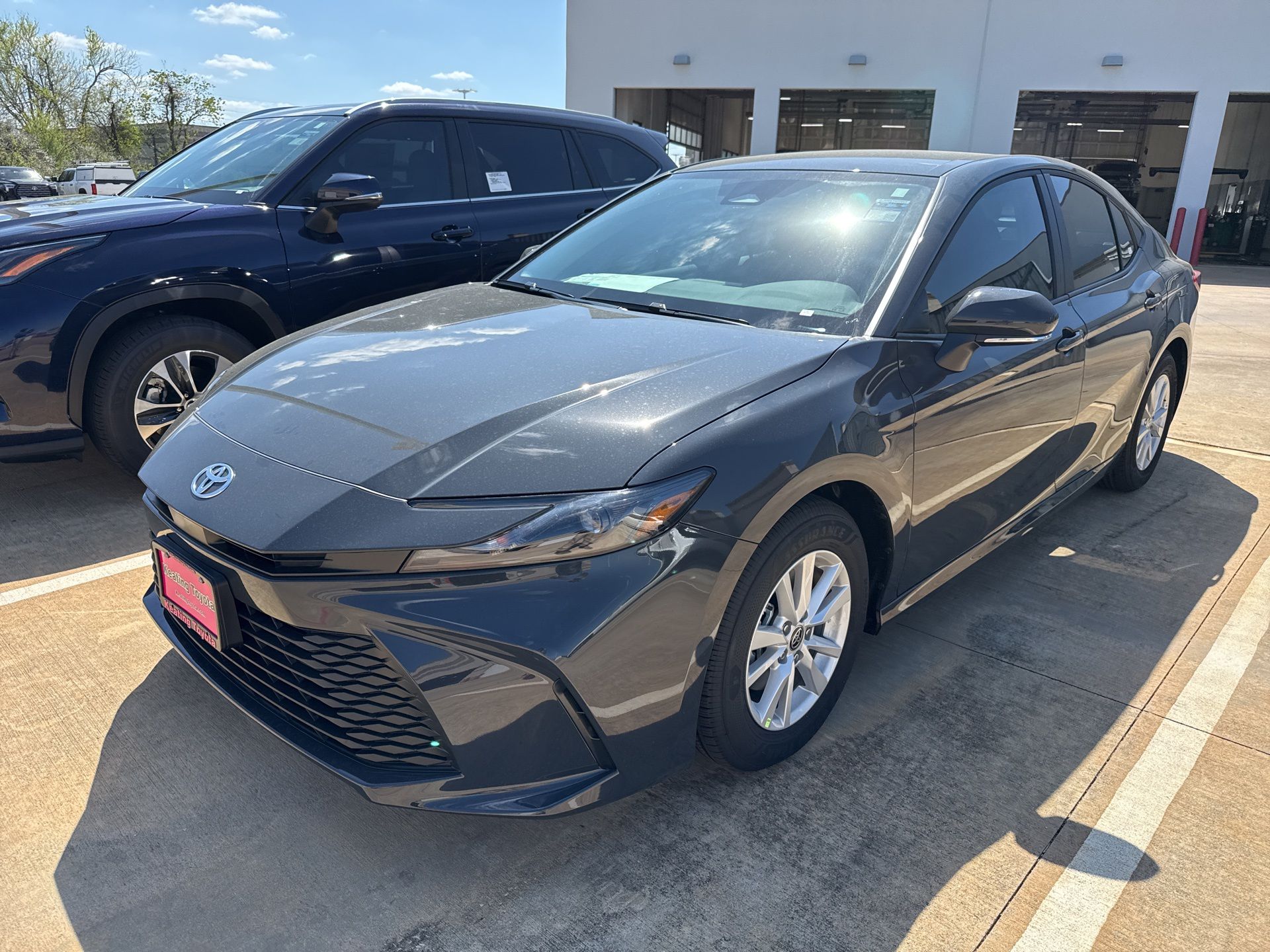 View vehicle photo 3