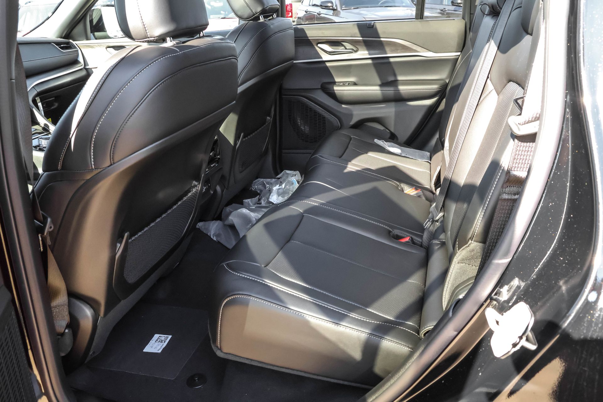 2025 JEEP GRAND CHEROKEE - Image 16