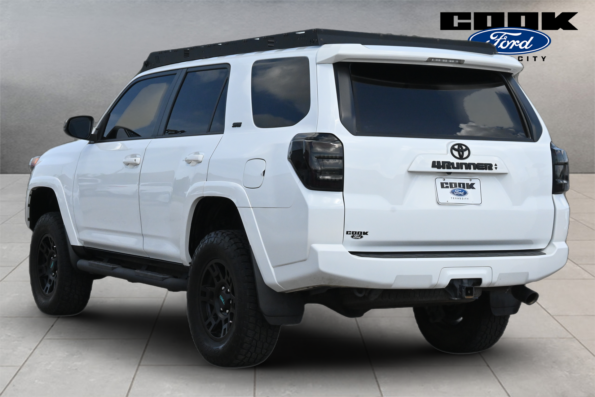 2024 Toyota 4Runner SR5 Premium - 3