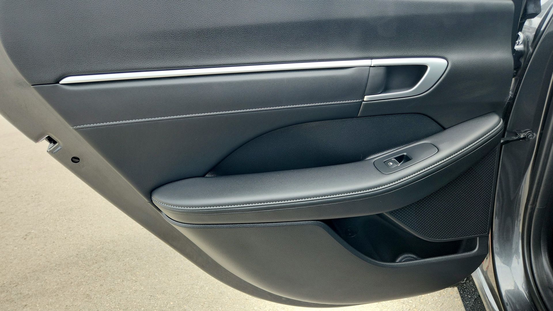 2025 Hyundai Sonata Hybrid