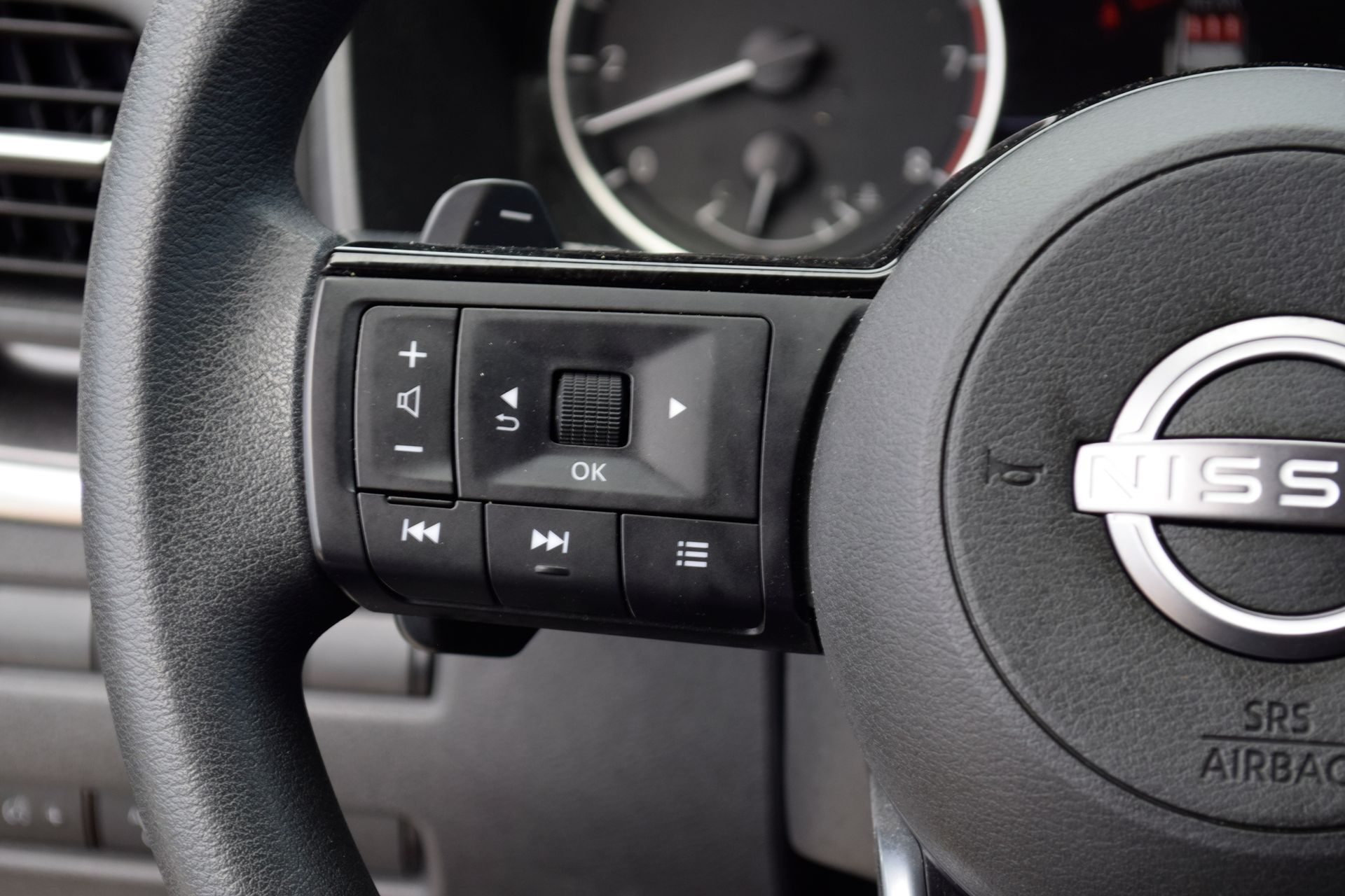 2023 Nissan Rogue SV Silver at Baytown Hyundai
