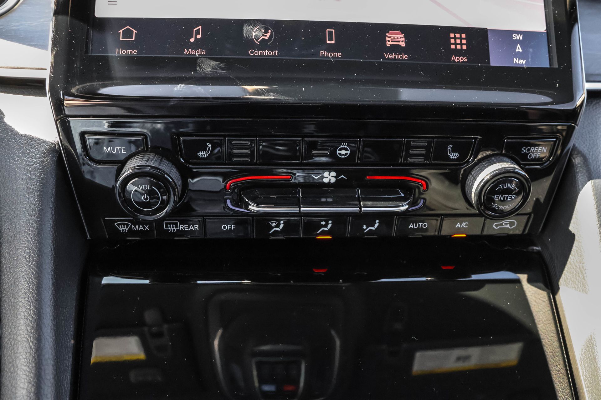 2025 JEEP GRAND CHEROKEE - Image 19