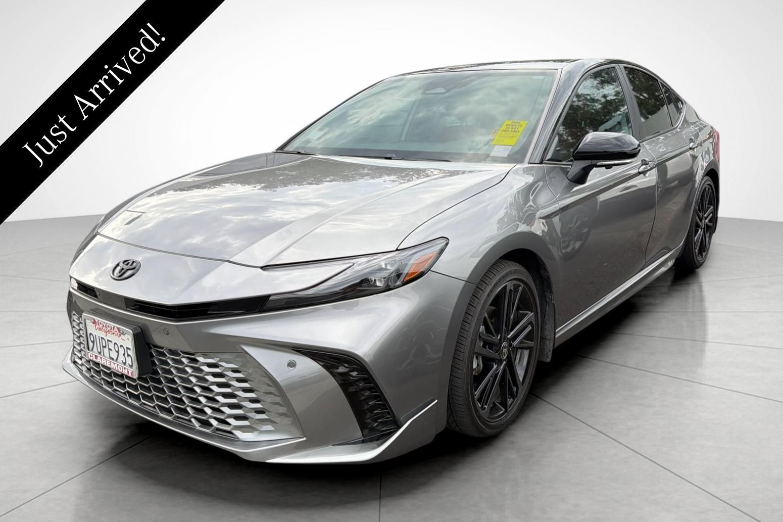 Heavy Metal/Midnight Black Metallic 2025 Toyota Camry Sedan Front-Wheel Drive Continuously Variable Transmission