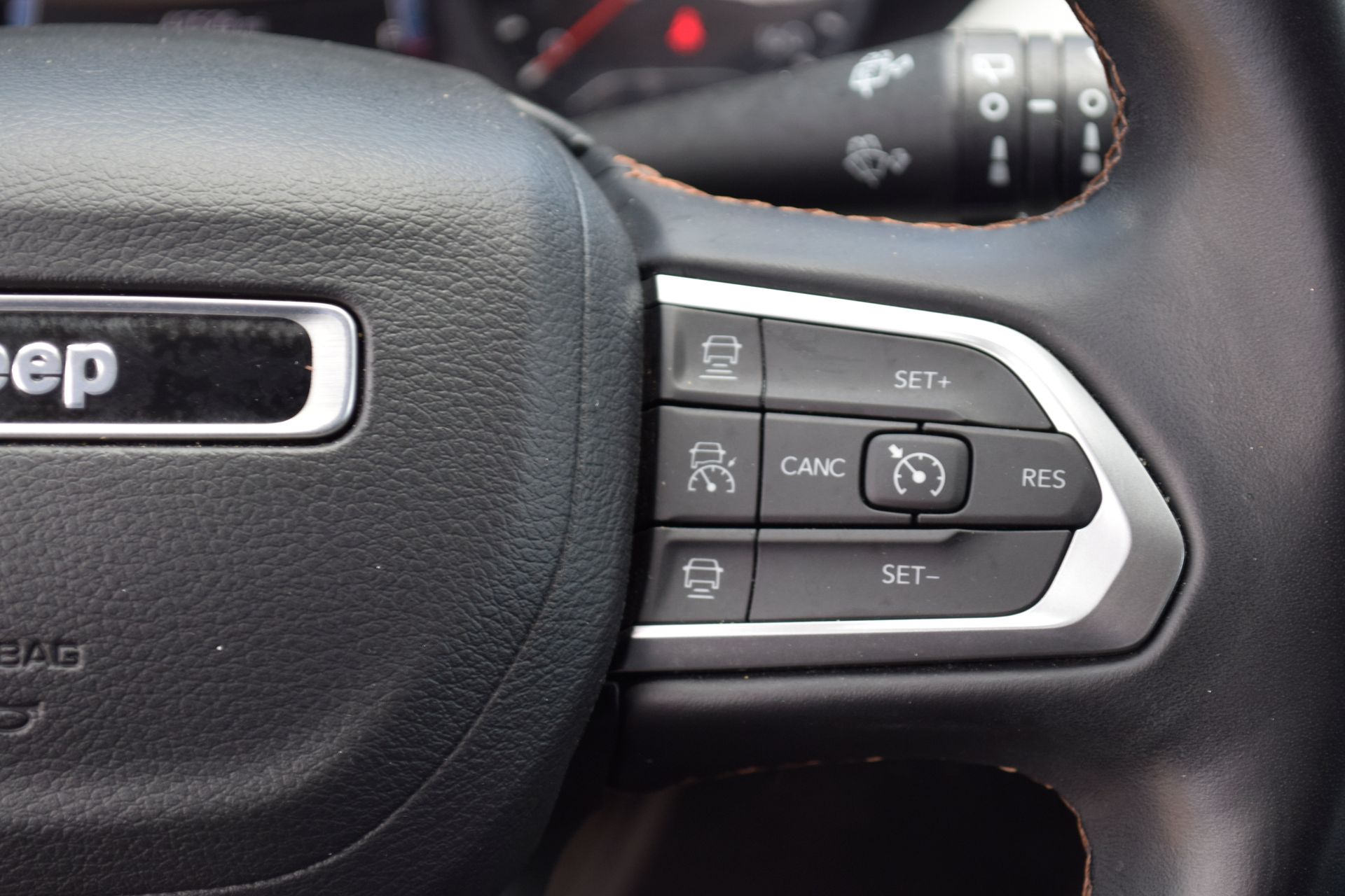 2022 Jeep Compass Limited White at Texan Dodge Chrysler Jeep Ram