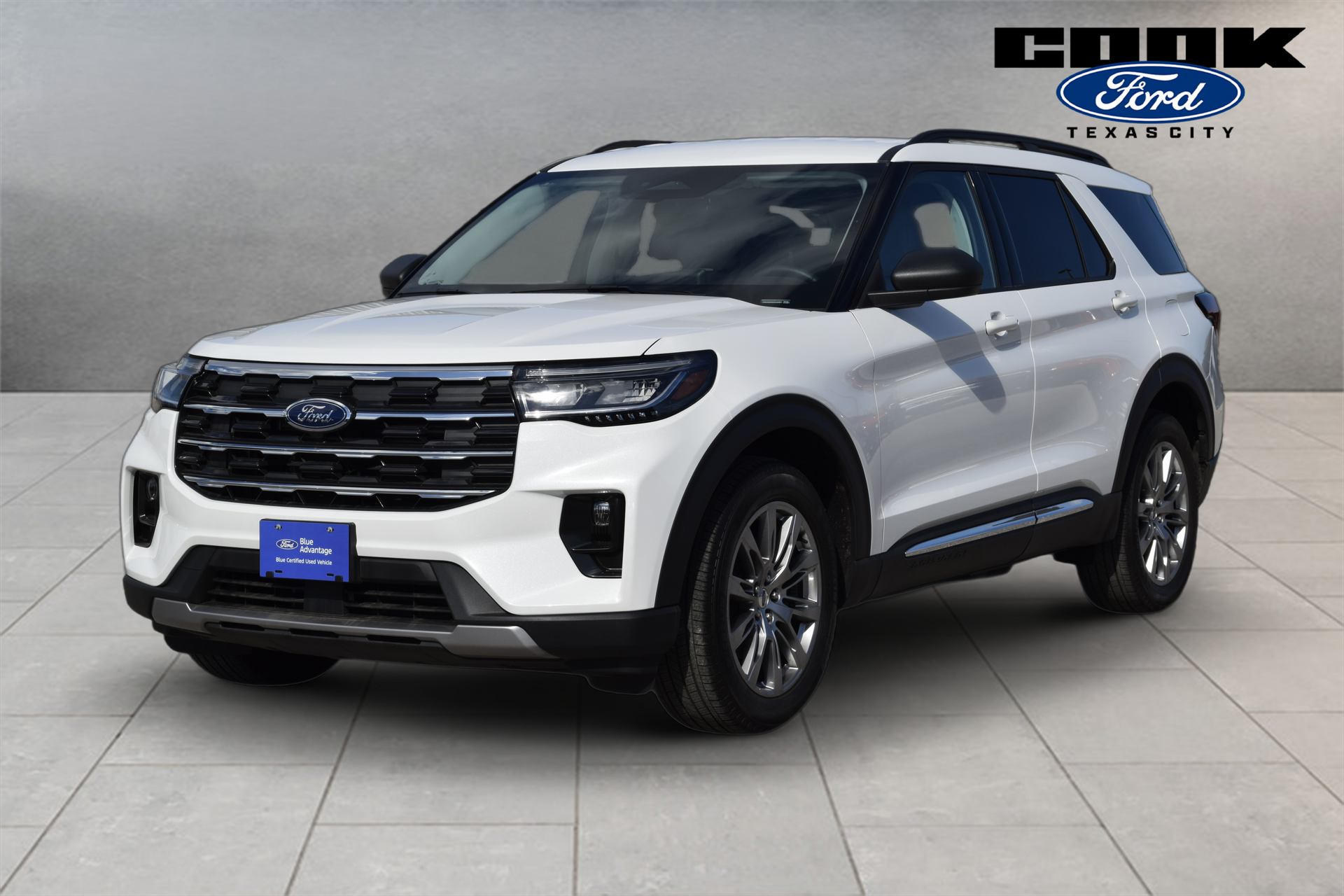 White Metallic 2025 Ford Explorer SUV / Crossover All-Wheel Drive Automatic