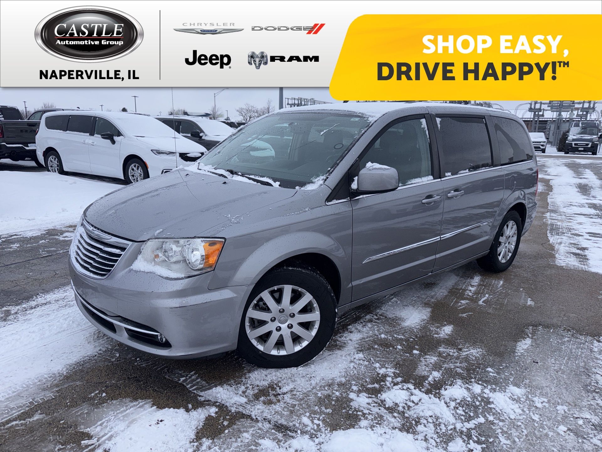 2016 Chrysler Town & Country Touring's photo