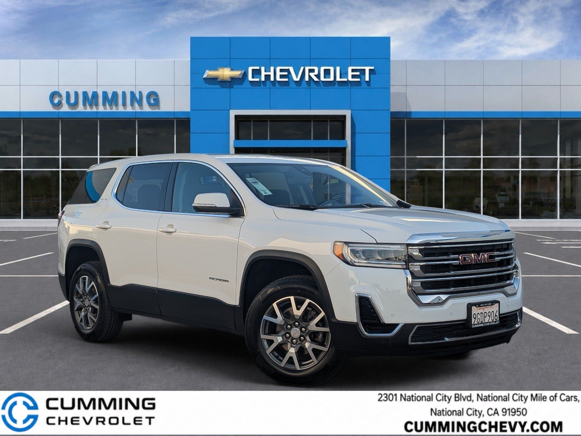 Summit White 2023 GMC Acadia SUV / Crossover Front-Wheel Drive 9-Speed Automatic
