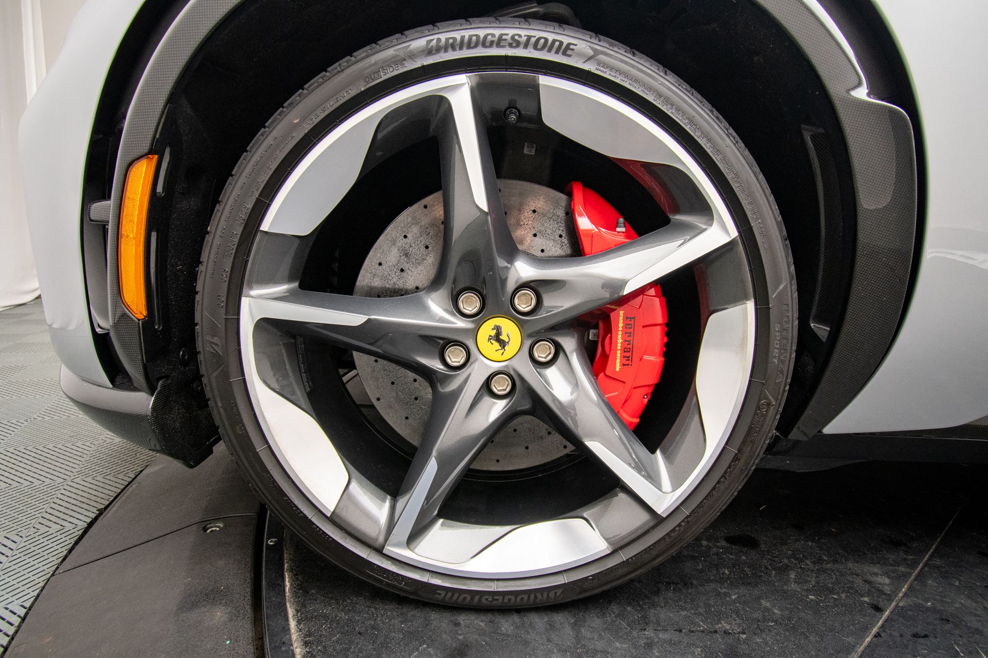 2025 Ferrari Purosangue Base - Photo 38