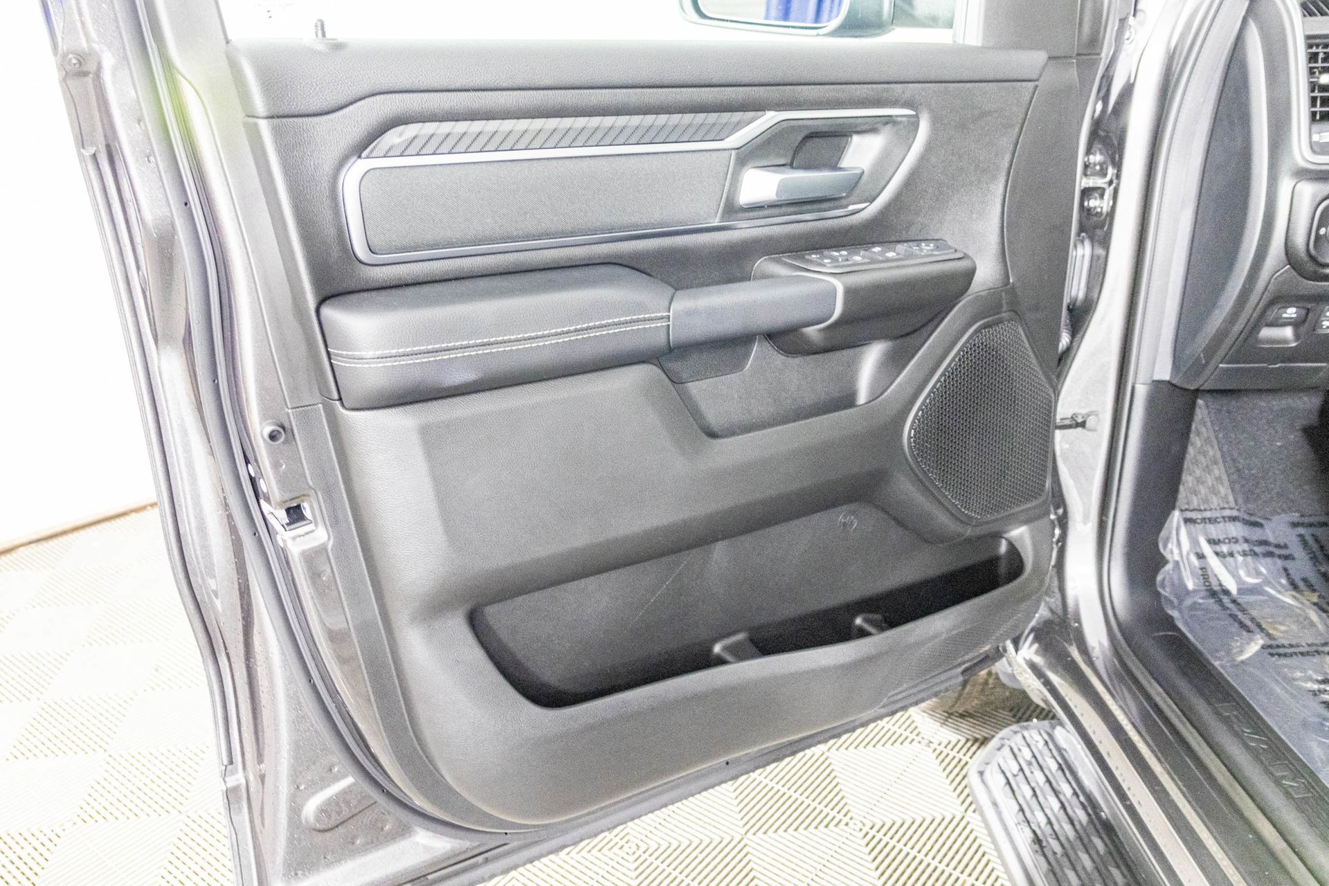 2026 RAM 1500 - Image 12