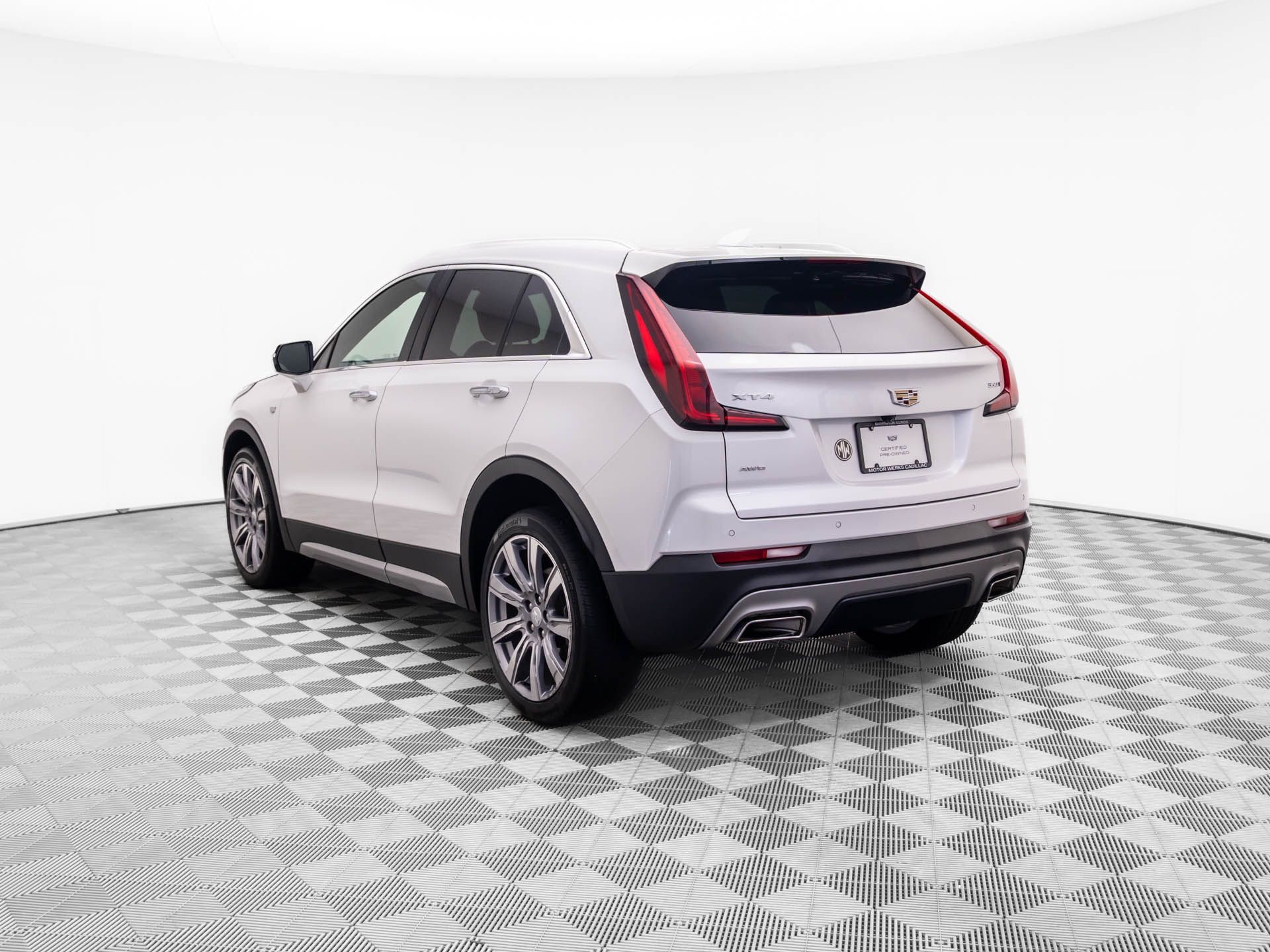 2021 Cadillac XT4 Premium Luxury photo