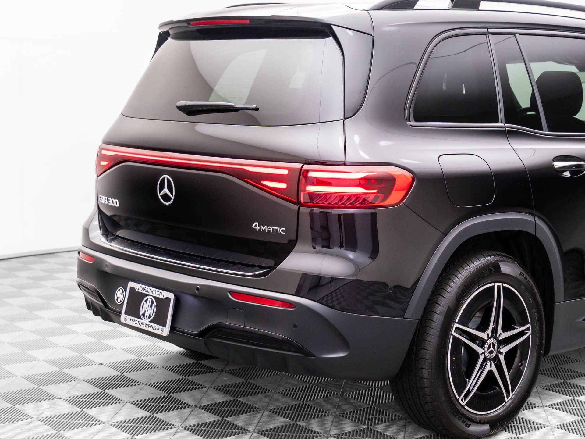 2024 Mercedes-Benz EQB 300 photo