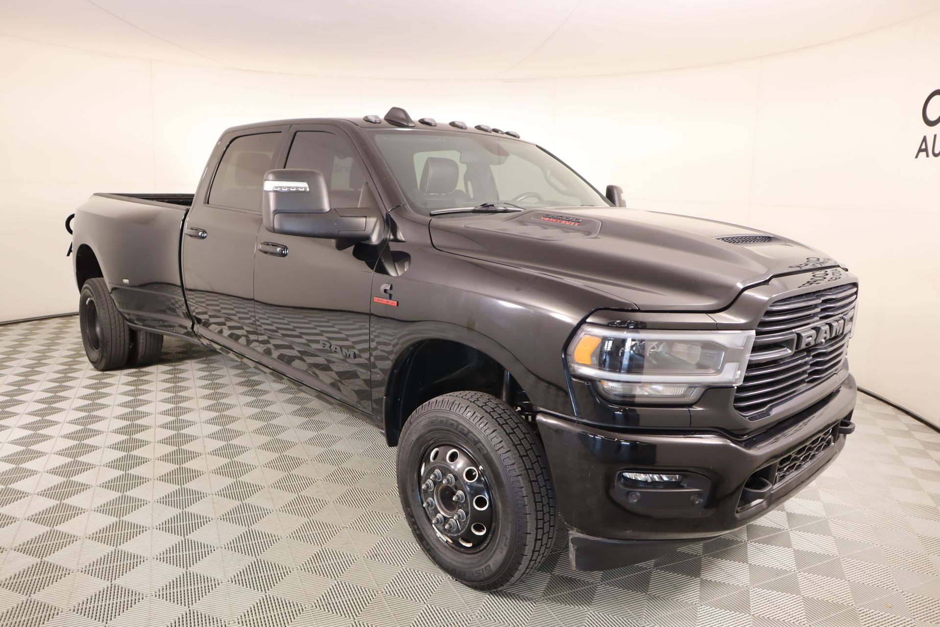 2024 RAM 3500 Laramie Crew Cab LB DRW 4WD