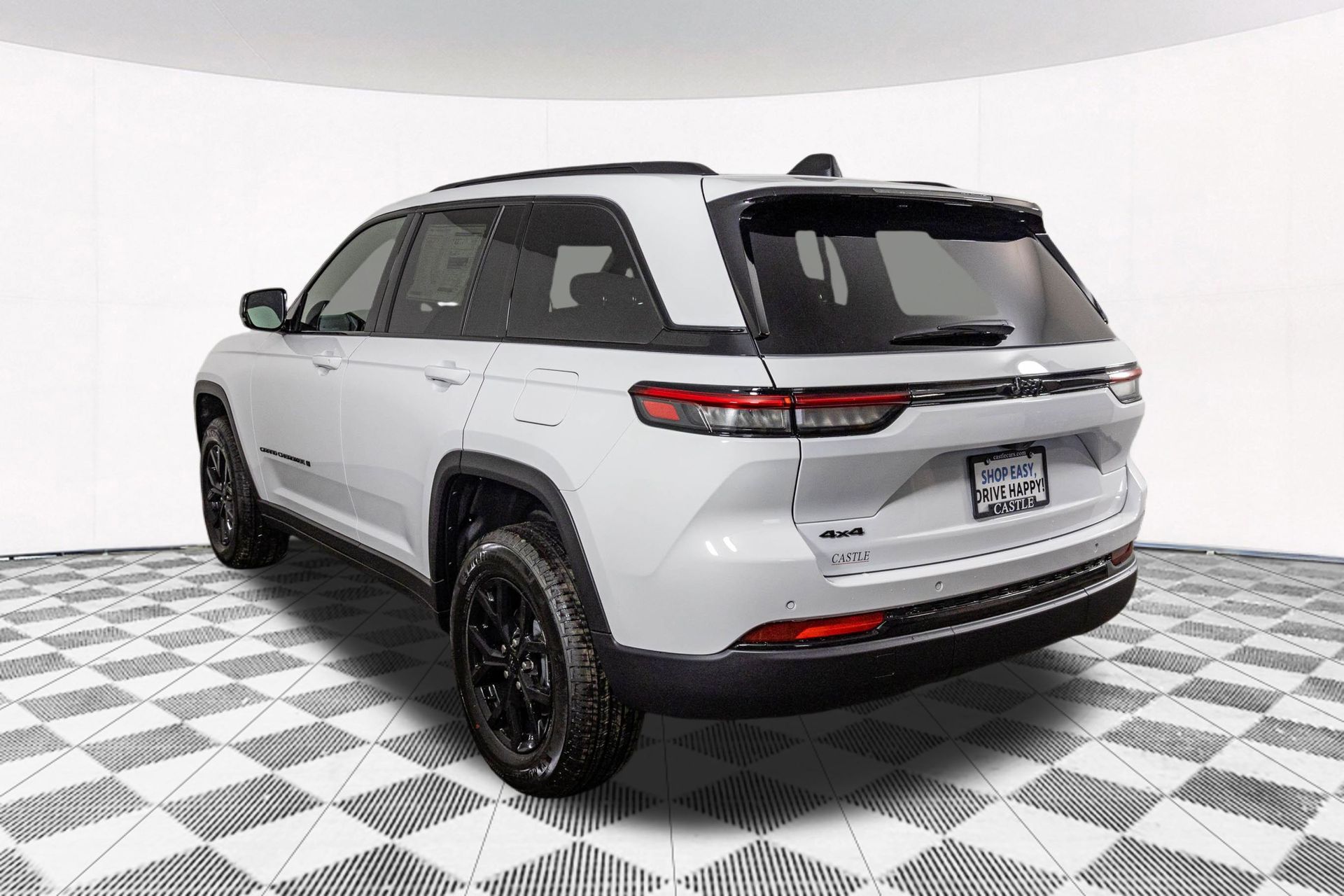 2025 JEEP GRAND CHEROKEE - Image 11