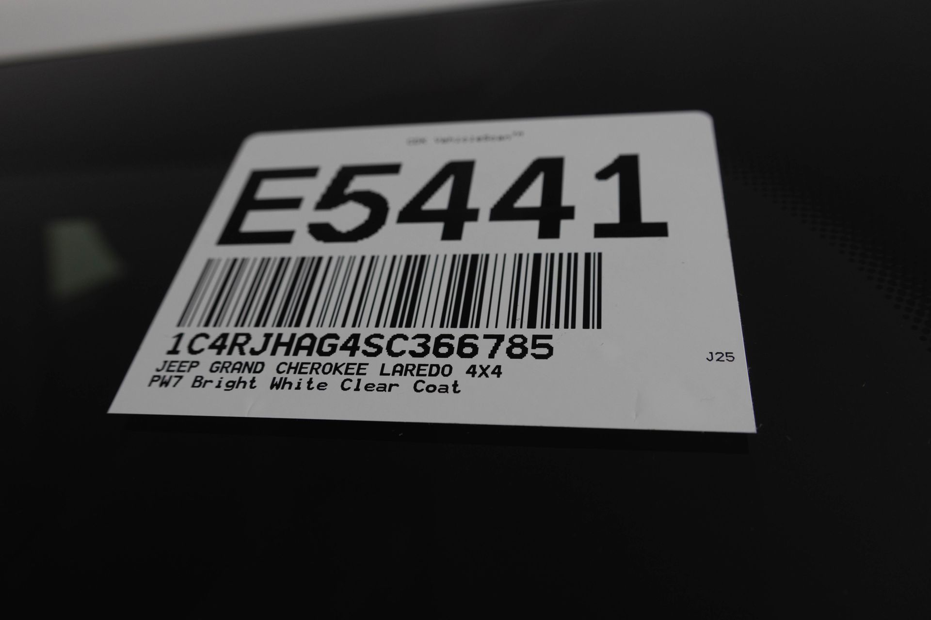 2025 JEEP GRAND CHEROKEE - Image 35