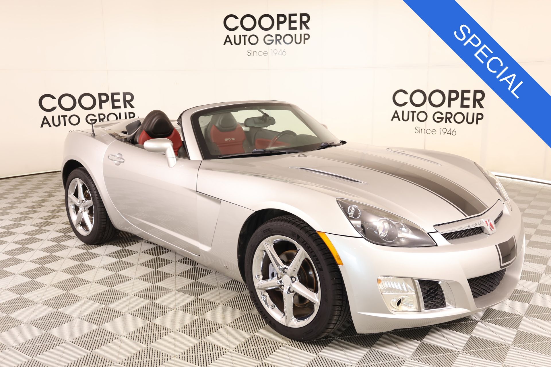 Silver Pearl 2009 Saturn Sky Convertible Rear-Wheel Drive 5-Speed Automatic