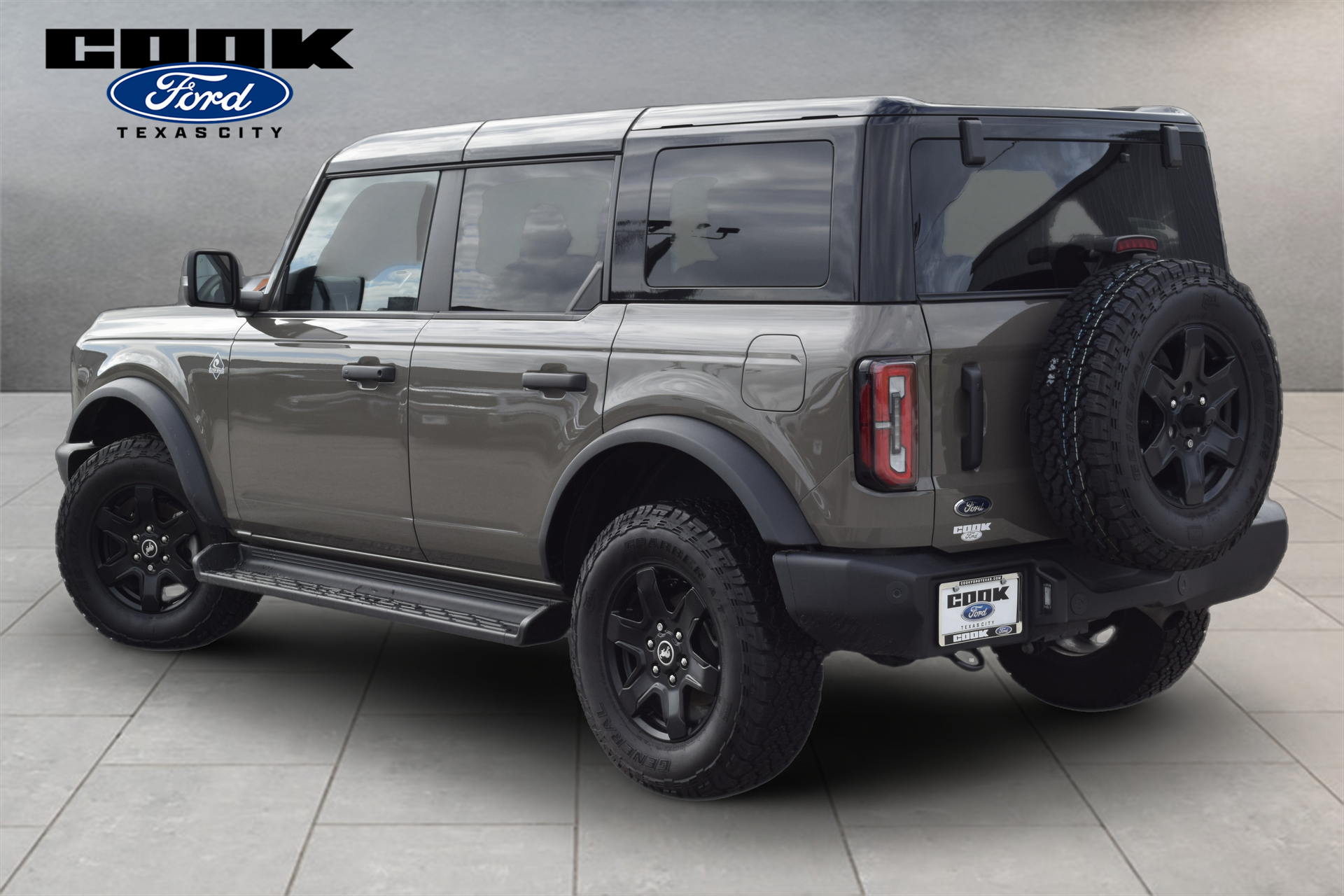 2025 Ford Bronco Outer Banks Gray at Legacy Ford
