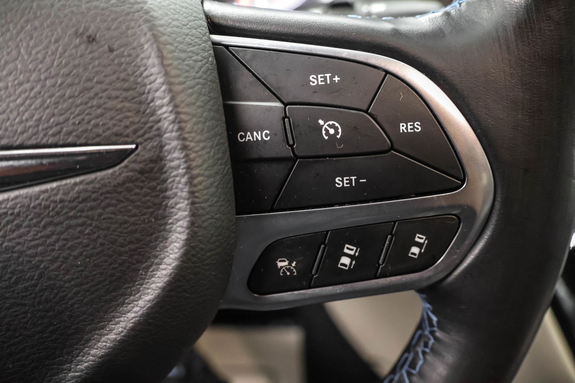 2021 CHRYSLER PACIFICA - Image 16