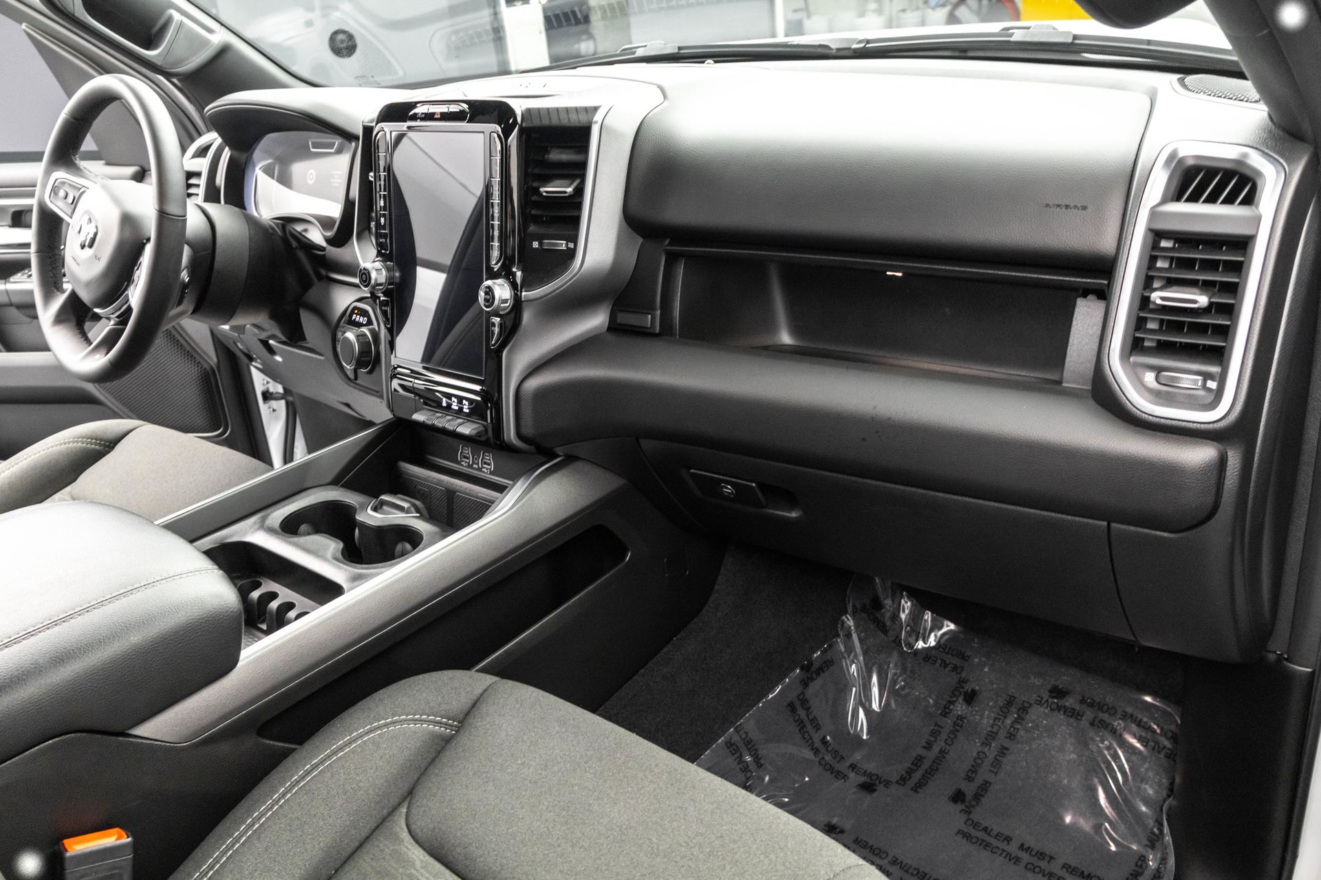 2025 RAM 1500 - Image 42