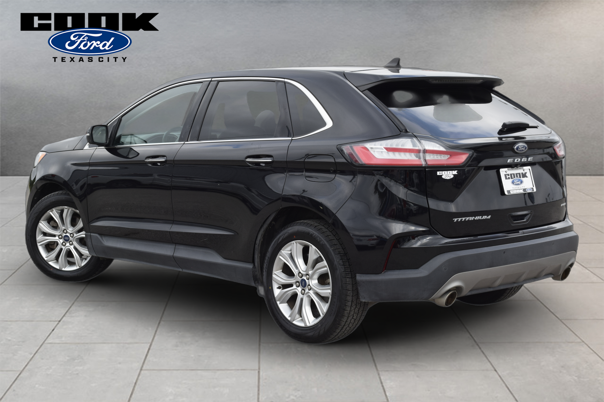 2022 Ford Edge Titanium - 3