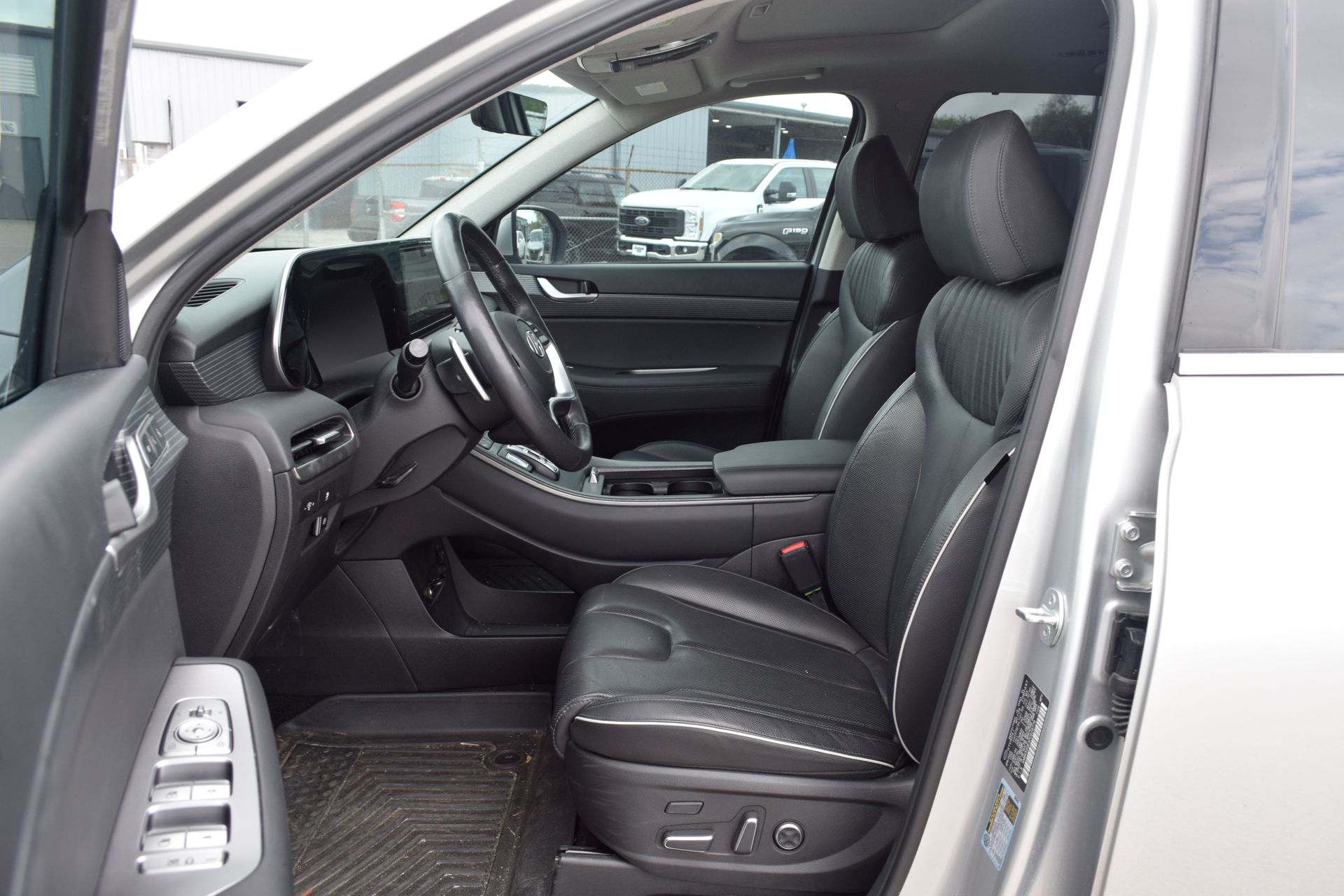 2023 Hyundai Palisade Limited Silver at Shottenkirk Kia Fort Bend