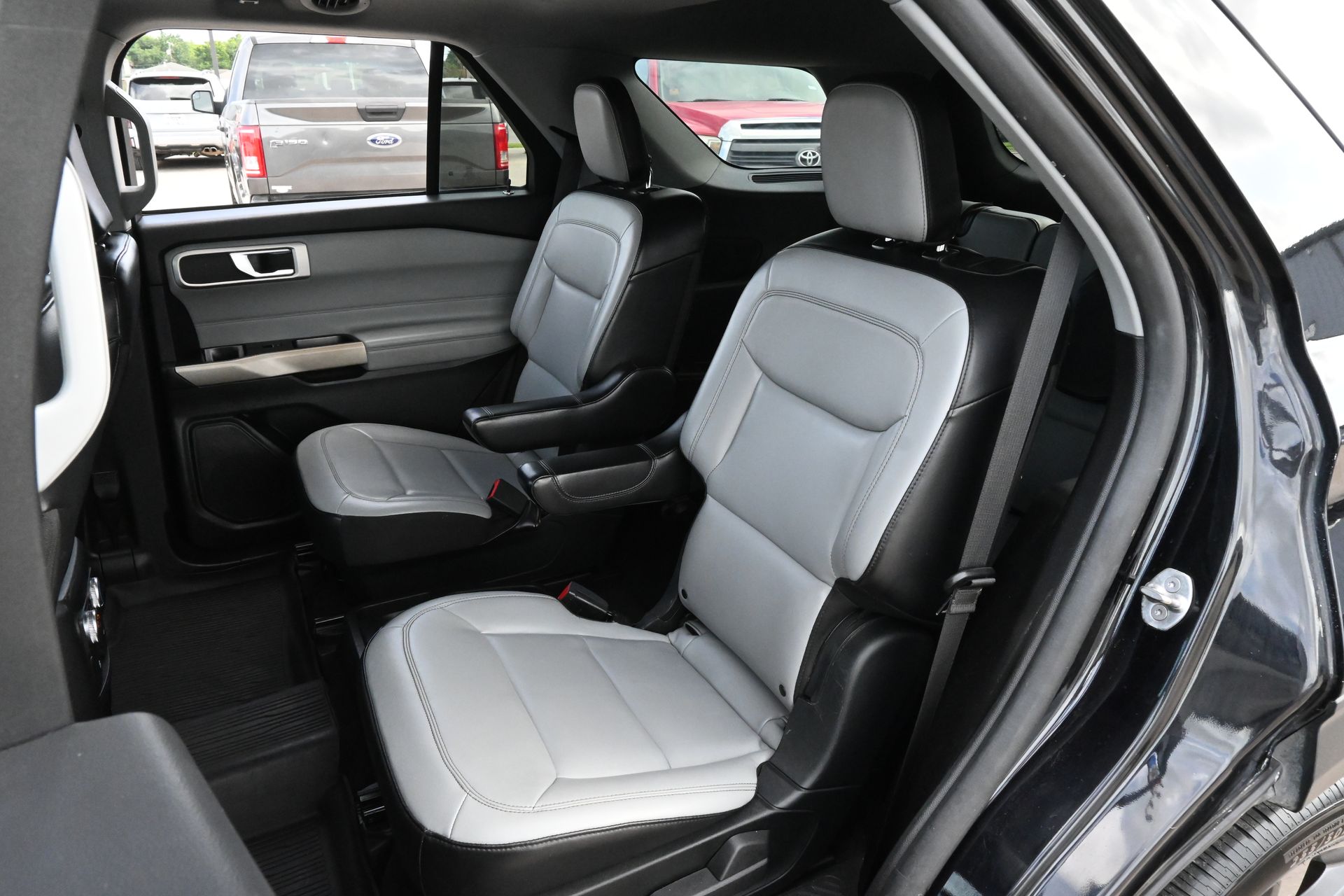2021 Ford Explorer XLT Black at North Houston Mitsubishi
