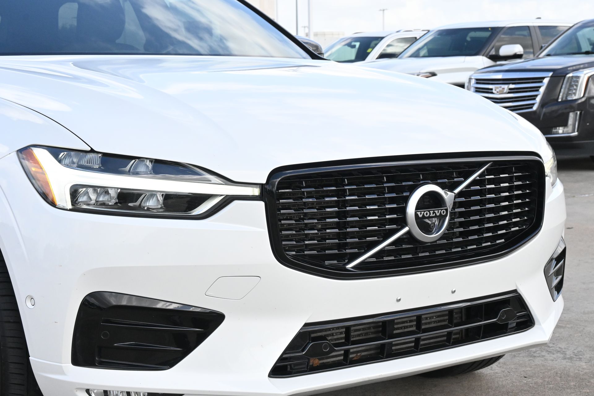 2021 Volvo XC60 T5 R-Design White at Ultimate Motorsports